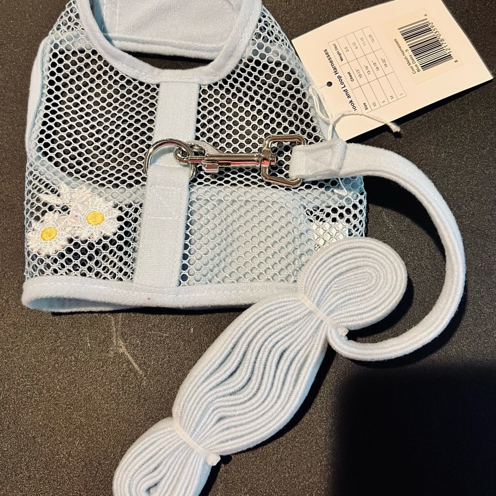 Pet Light Blue Mesh Dog Harness and Leash Set.  Sz Small fits 6-10 lb pet.